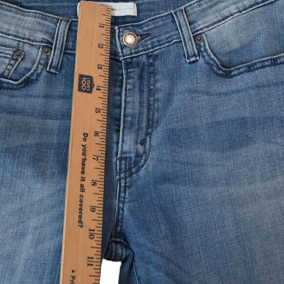 Levi's Mid Rise Skinny Jean Size 10 Light Wash Tapered Leg Stretch Denim - Picture 7 of 10